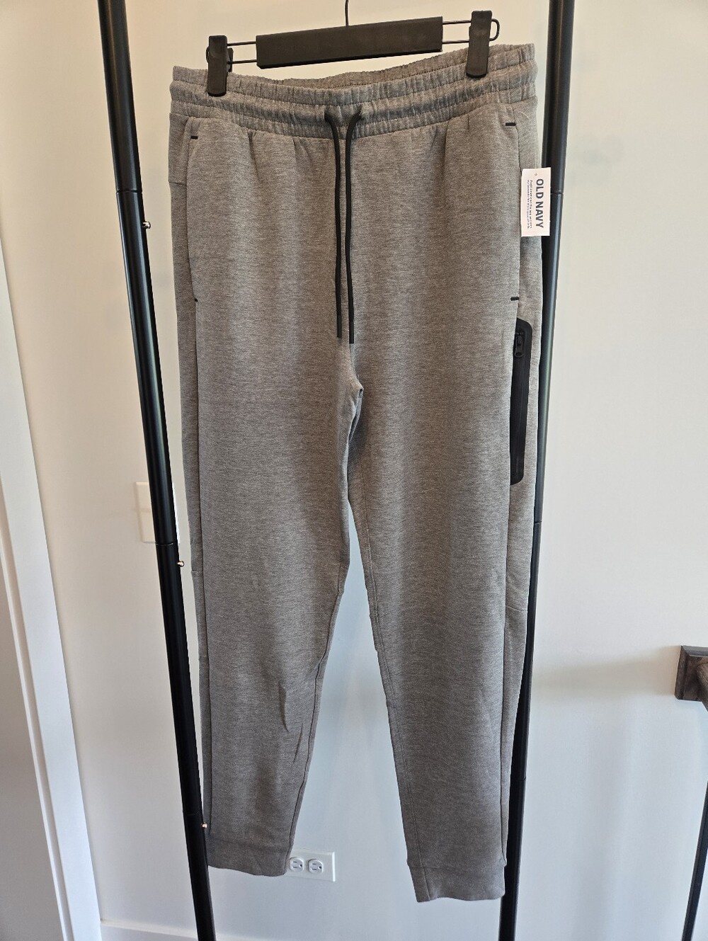 NWT Old Navy Active Dynamic Fleece Jogger Sweatpants Gray Men's Small - Picture 1 of 6